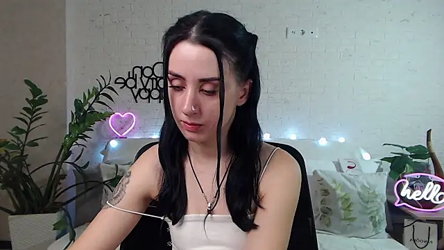 Snapshot of FranceskoJones chatting on 02.12.25 FranceskoJones online show from 02.12.25