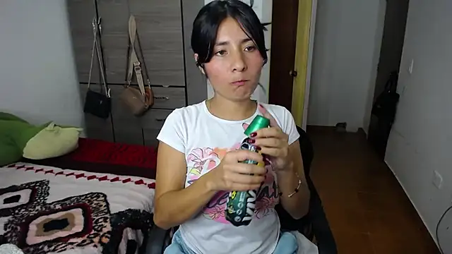 Snapshot of emily_honter chatting on 02.18.25 emily honter online show from 02.18.25