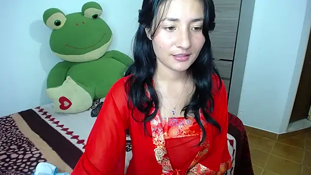 Snapshot of emily_honter chatting on 02.21.25 emily honter online show from 02.21.25