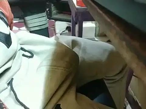 Snapshot of growing20yo chatting on 01.17.25 growing20yo online show from 01.17.25