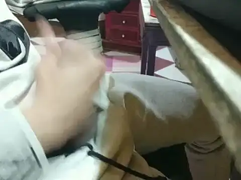 Snapshot of growing20yo chatting on 02.02.25 growing20yo online show from 02.02.25