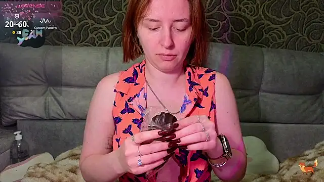 Snapshot of DanaMartina chatting on 02.11.26 DanaMartina online show from 02.11.26