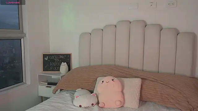 Anavi  online show from 09.18.25