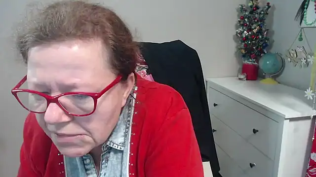 Snapshot of Adelewildx chatting on 01.13.25 Adelewildx online show from 01.13.25