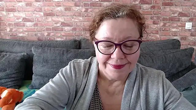 Snapshot of Adelewildx chatting on 02.15.25 Adelewildx online show from 02.15.25