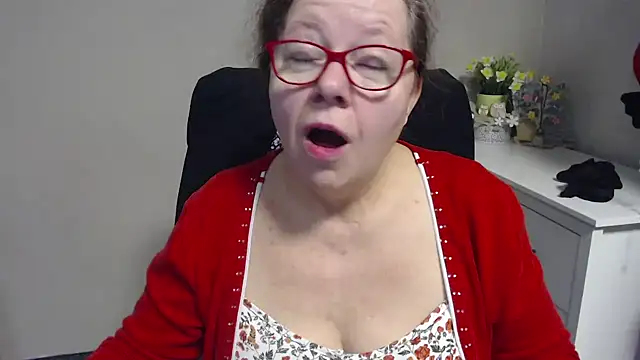 Snapshot of Adelewildx chatting on 02.24.25 Adelewildx online show from 02.24.25