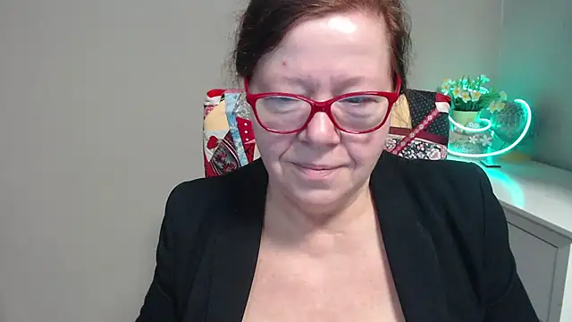 Snapshot of Adelewildx chatting on 03.06.25 Adelewildx online show from 03.06.25