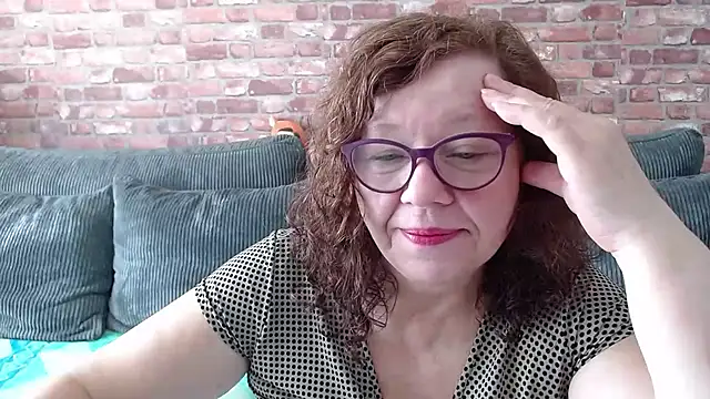 Snapshot of Adelewildx chatting on 03.16.25 Adelewildx online show from 03.16.25