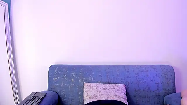 Snapshot of BellaMarieX chatting on 12.02.24 BellaMarieX online show from 12.02.24