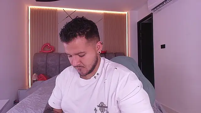 Snapshot of mister_miike chatting on 02.21.26 mister miike online show from 02.21.26