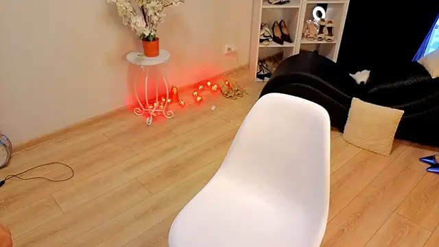 CaringSophie online show from 03.06.26