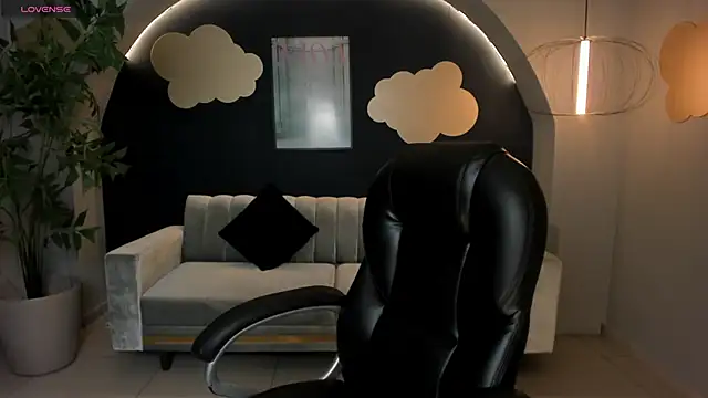 BrennaWalker online show from 01.30.25