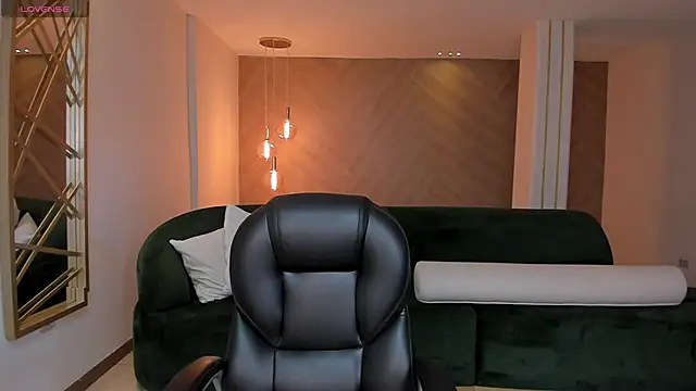 BrennaWalker online show from 02.15.25