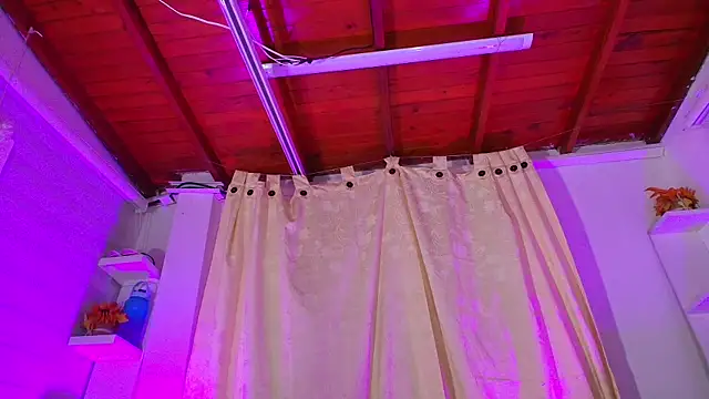 Snapshot of emyli_sw_ chatting on 03.02.25 emyli sw online show from 03.02.25