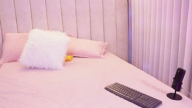 emyli sw  online show from 12.15.25