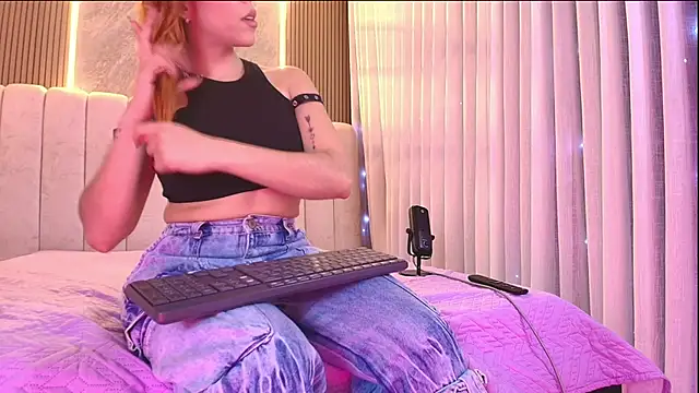 emyli sw  online show from 02.18.26