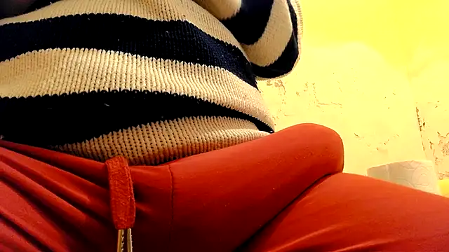 Snapshot of gae89tano chatting on 12.21.25 gae89tano online show from 12.21.25