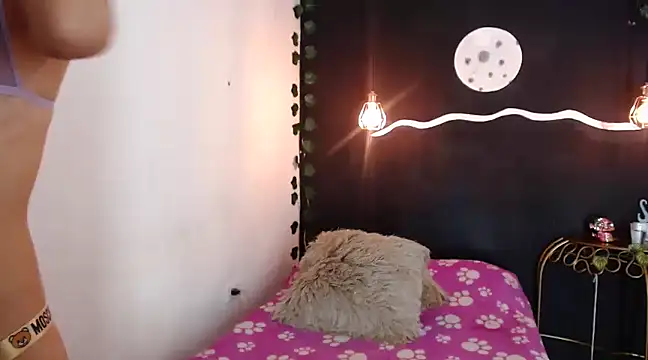 Snapshot of SexyKataShow chatting on 01.14.25 SexyKataShow online show from 01.14.25