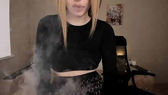 Snapshot of ViolettaLopez chatting on 02.16.25 ViolettaLopez online show from 02.16.25