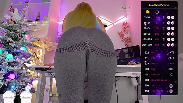 Elena-Marilyn online show from 11.30.25