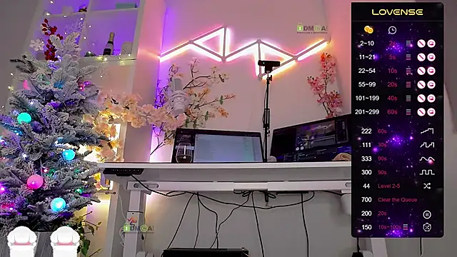 Elena-Marilyn online show from 12.03.25