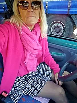 Snapshot of Nathotsexy1 chatting on 10.16.25 Nathotsexy1 online show from 10.16.25