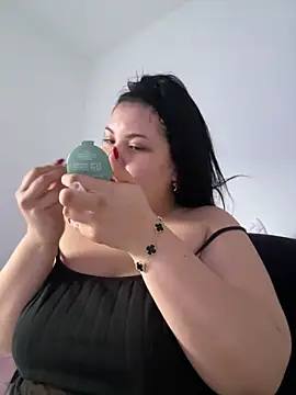 AshlyRouse online show from 10.04.25