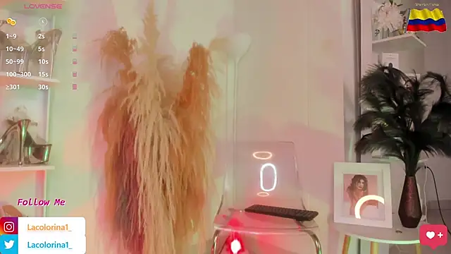 LaColorina  online show from 11.05.25