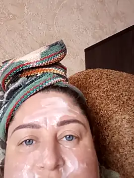 Amy August online show from 12.05.25