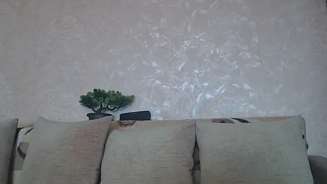 Amy August online show from 05.17.26