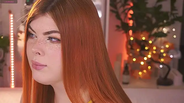 Ffoxyflame online show from 10.28.25