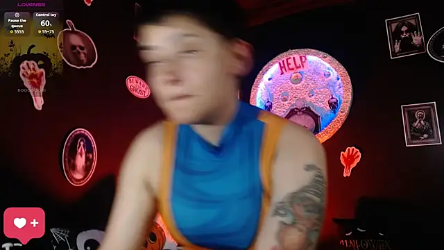 girl intense444 online show from 10.19.25