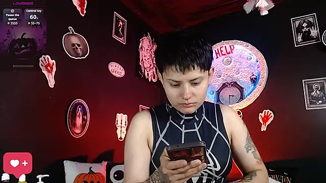 girl intense444 online show from 10.21.25