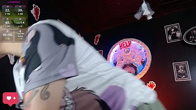 girl intense444 online show from 10.24.25