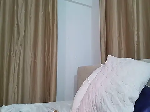 Snapshot of Deliciousgal chatting on 02.04.26 Deliciousgal online show from 02.04.26