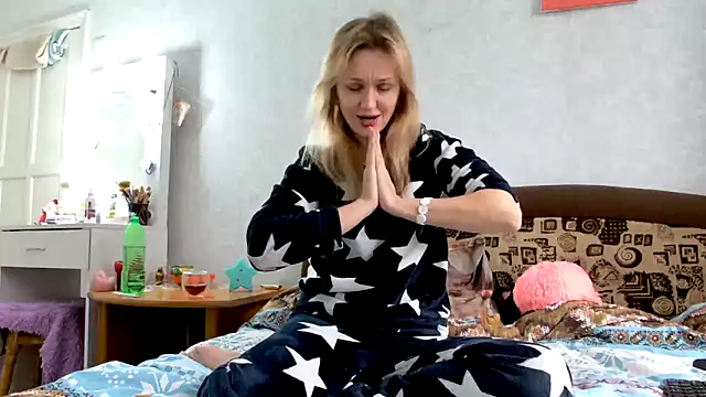 ModelEva online show from 01.25.25