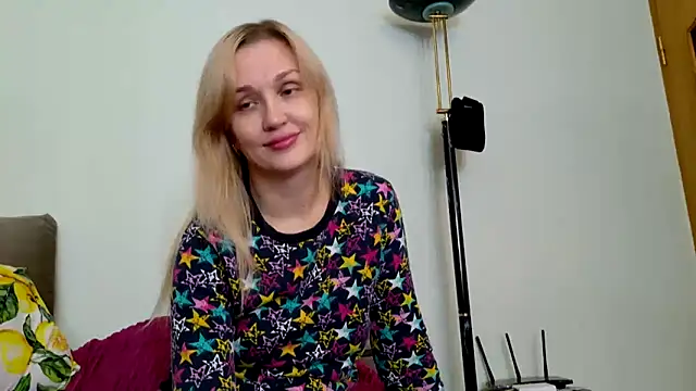 ModelEva online show from 11.22.25