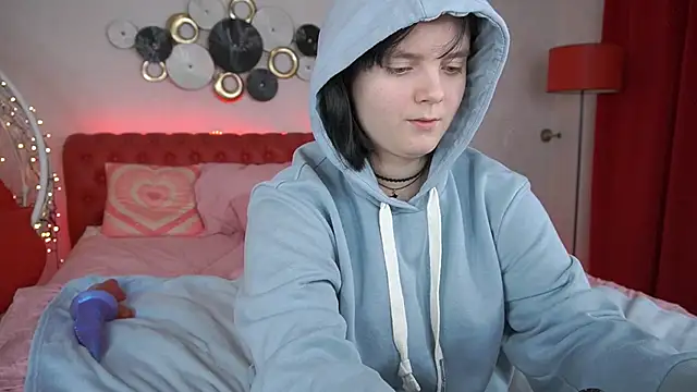 LittleShyy online show from 01.31.25