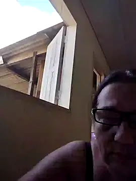 Snapshot of catdool chatting on 03.20.25 catdool online show from 03.20.25