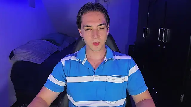 Snapshot of Alex_smith00 chatting on 09.11.25 Alex smith00 online show from 09.11.25