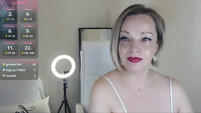 Tilly Eliot online show from 03.04.25