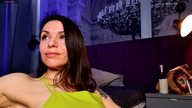 Snapshot of SofiaFoster_ chatting on 01.20.25 SofiaFoster online show from 01.20.25