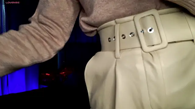 Snapshot of SofiaFoster_ chatting on 02.19.25 SofiaFoster online show from 02.19.25