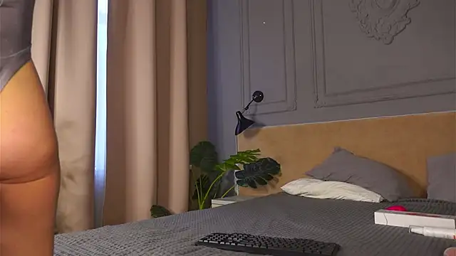 Snapshot of SofiaFoster_ chatting on 09.26.25 SofiaFoster online show from 09.26.25