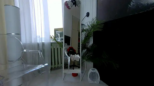 Snapshot of SofiaFoster_ chatting on 10.06.25 SofiaFoster online show from 10.06.25