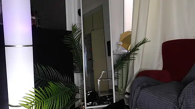 Snapshot of SofiaFoster_ chatting on 11.27.25 SofiaFoster online show from 11.27.25