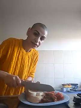 Snapshot of hotSANDRA_STARR chatting on 03.18.25 hotSANDRA STARR online show from 03.18.25