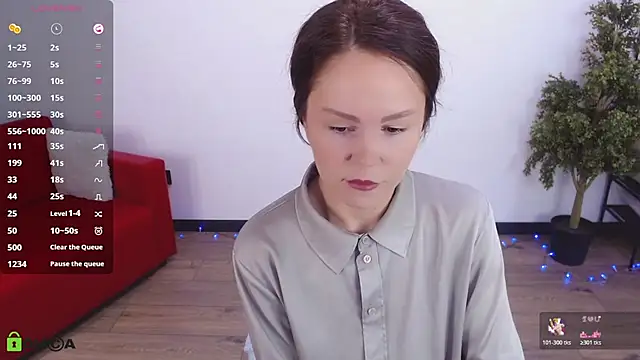 Snapshot of VickyGolden chatting on 06.14.26 VickyGolden online show from 06.14.26