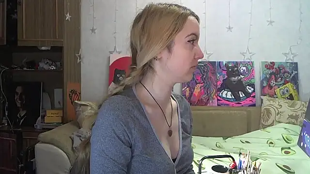 Snapshot of SecretSophia chatting on 12.08.24 SecretSophia online show from 12.08.24