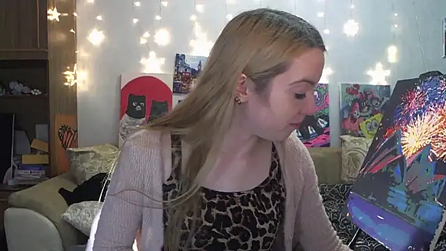 Snapshot of SecretSophia chatting on 12.20.24 SecretSophia online show from 12.20.24